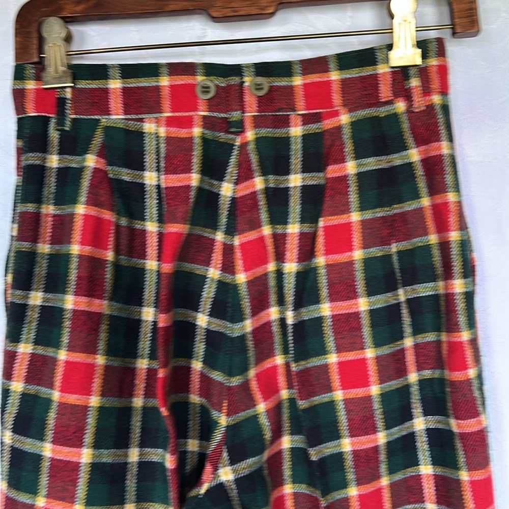 BENETTON Vintage red and green plaid pants. Cuffs at bottom. Size Small. - Picture 5 of 13